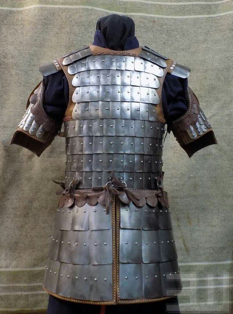 Armor m. Ламеллярная броня Русь. Ламеллярный чешуйчатый доспех. Чешуя Довмонт доспех. Кольчуга бахтерец.
