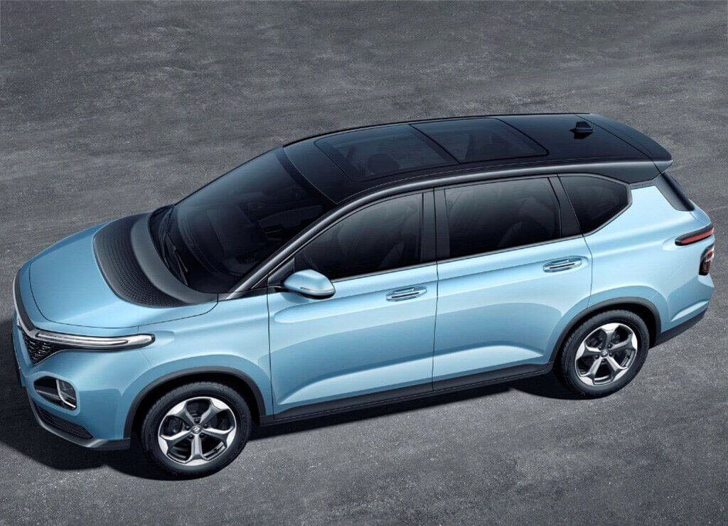 Что мне искренне нравится в подходе китайцев к автомобилестроению, так это то, что серийные авто ну очень похожи на концепт кары, вот вам вверху серия, а ниже, концепт: