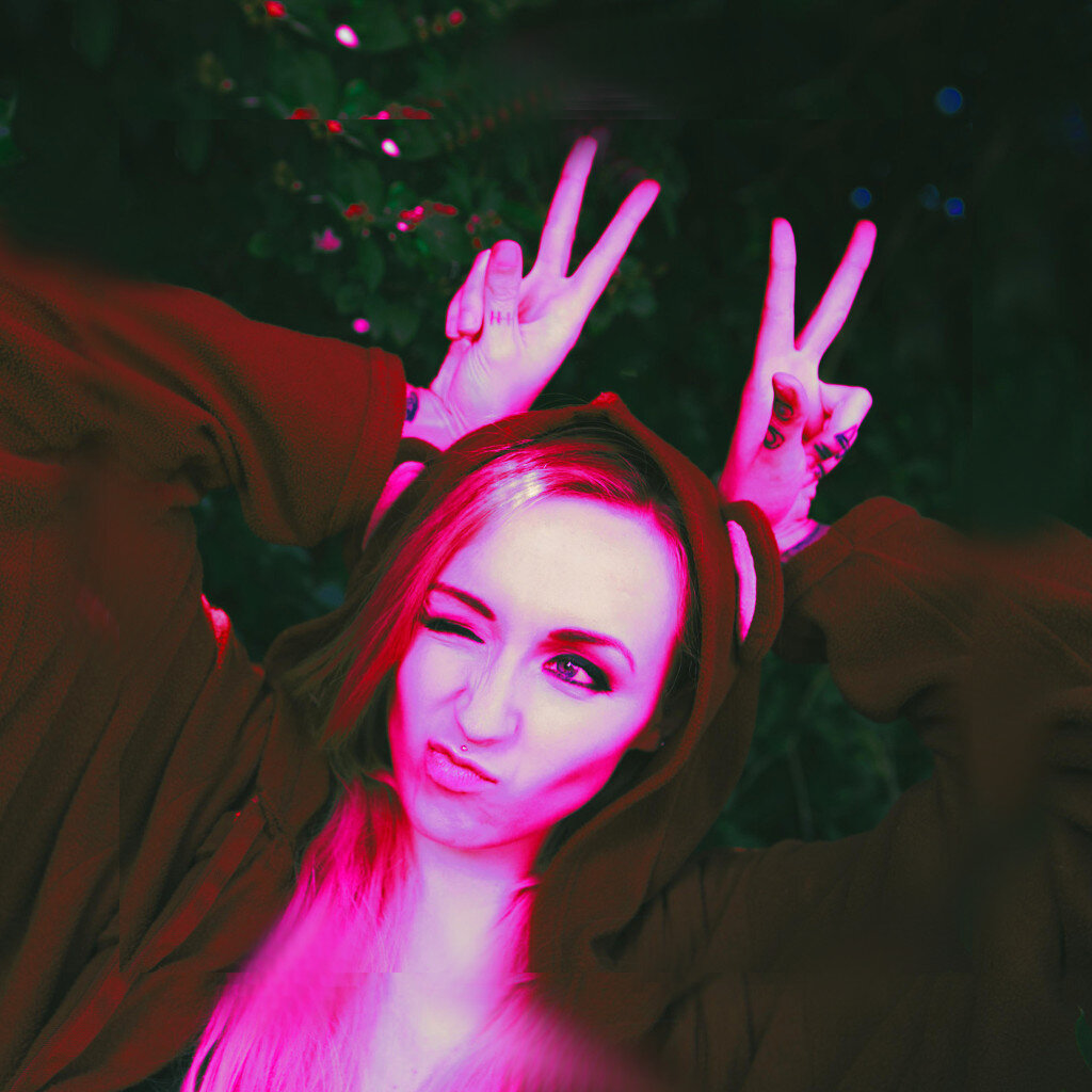 Источник: suicidegirls.com