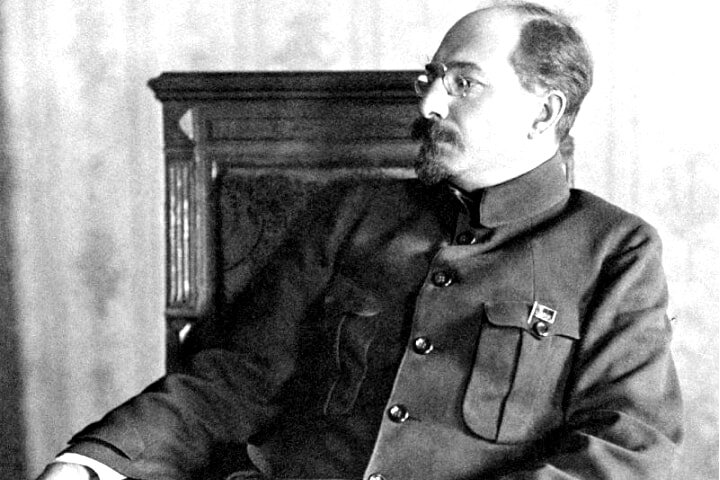 Фото с сайта:  eksmo.ru