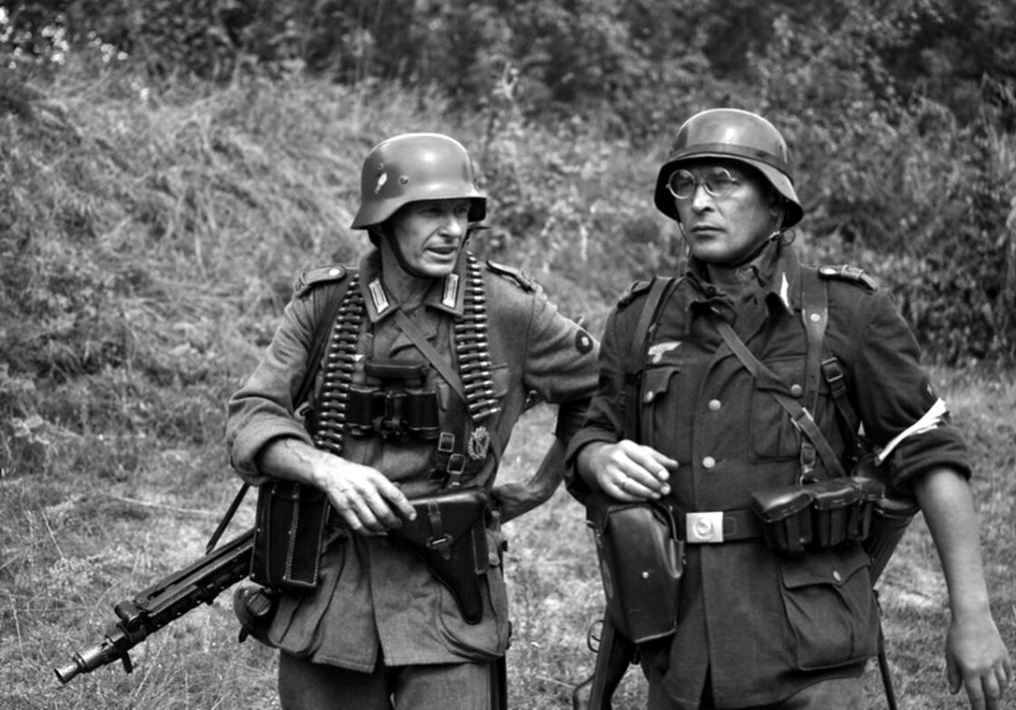 Военные сс. Немецкая армия Вермахт. Солдат СС И солдат вермахта. Солдат Германии второй мировой СС. Армия вермахта в 1941.