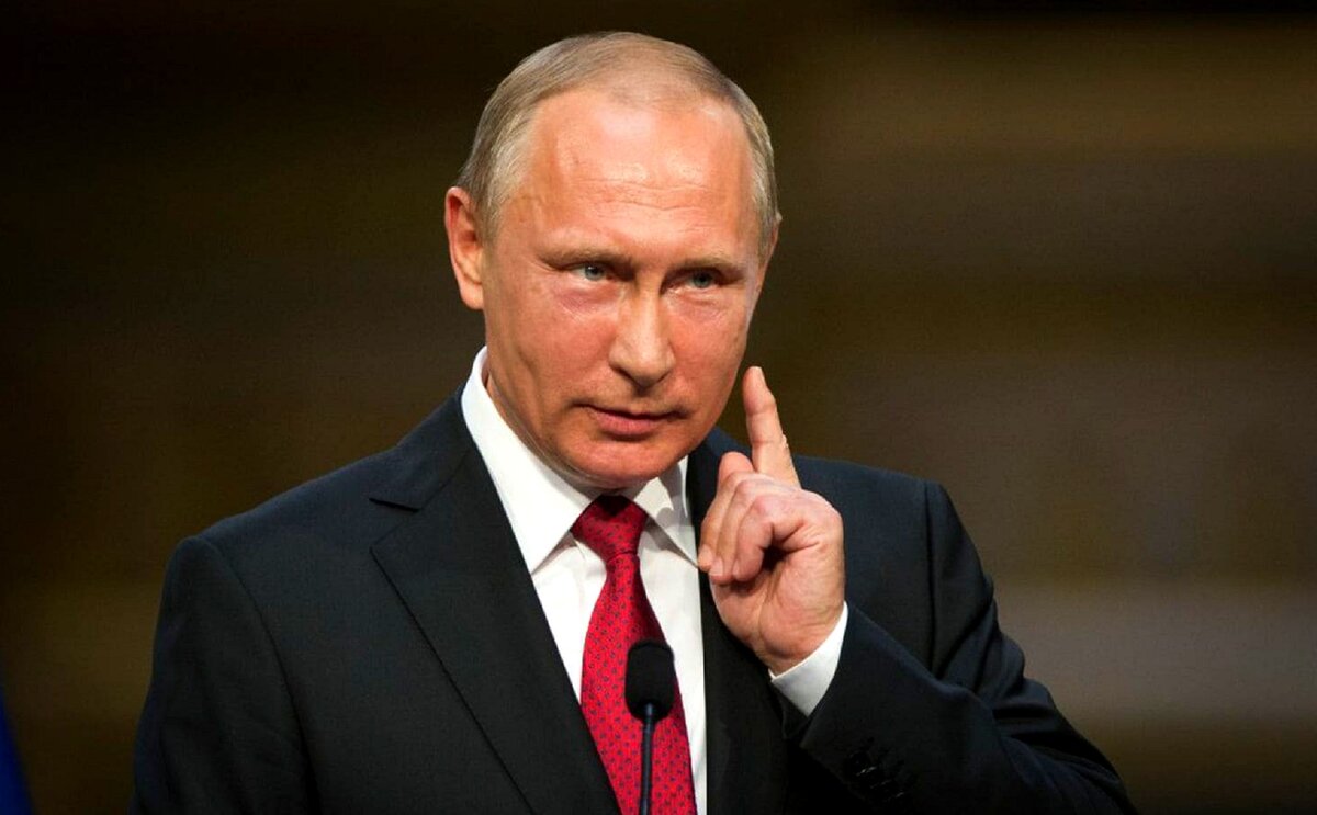 Президент России Владимир Путин никогда публично не ругает своих подчиненных