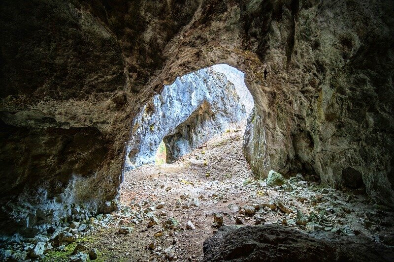 Фото азовской пещеры