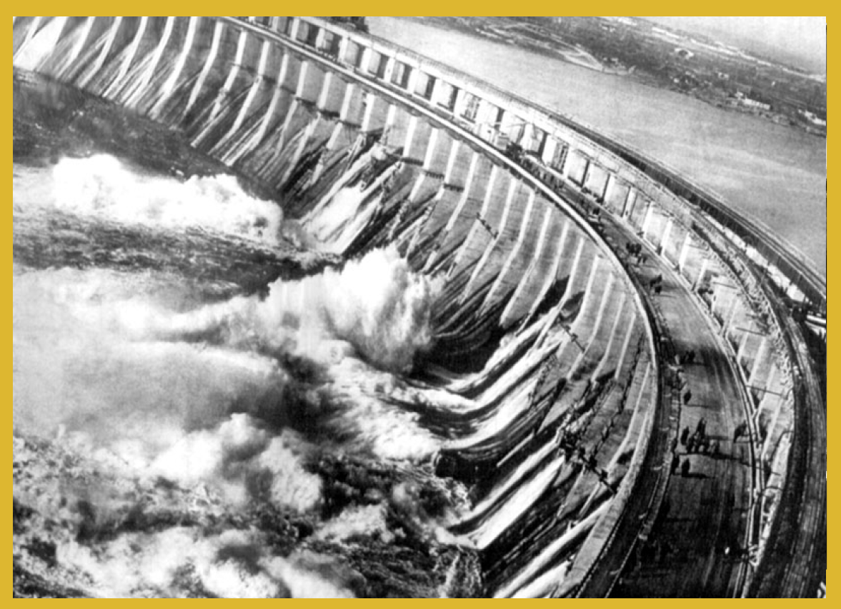 Днепрогэс 1932 строительство. Днепрогэс какая пятилетка. Днепрогэс комсомольская стройка. Днепрогэс. Днепровская гидроэлектростанция 1930.