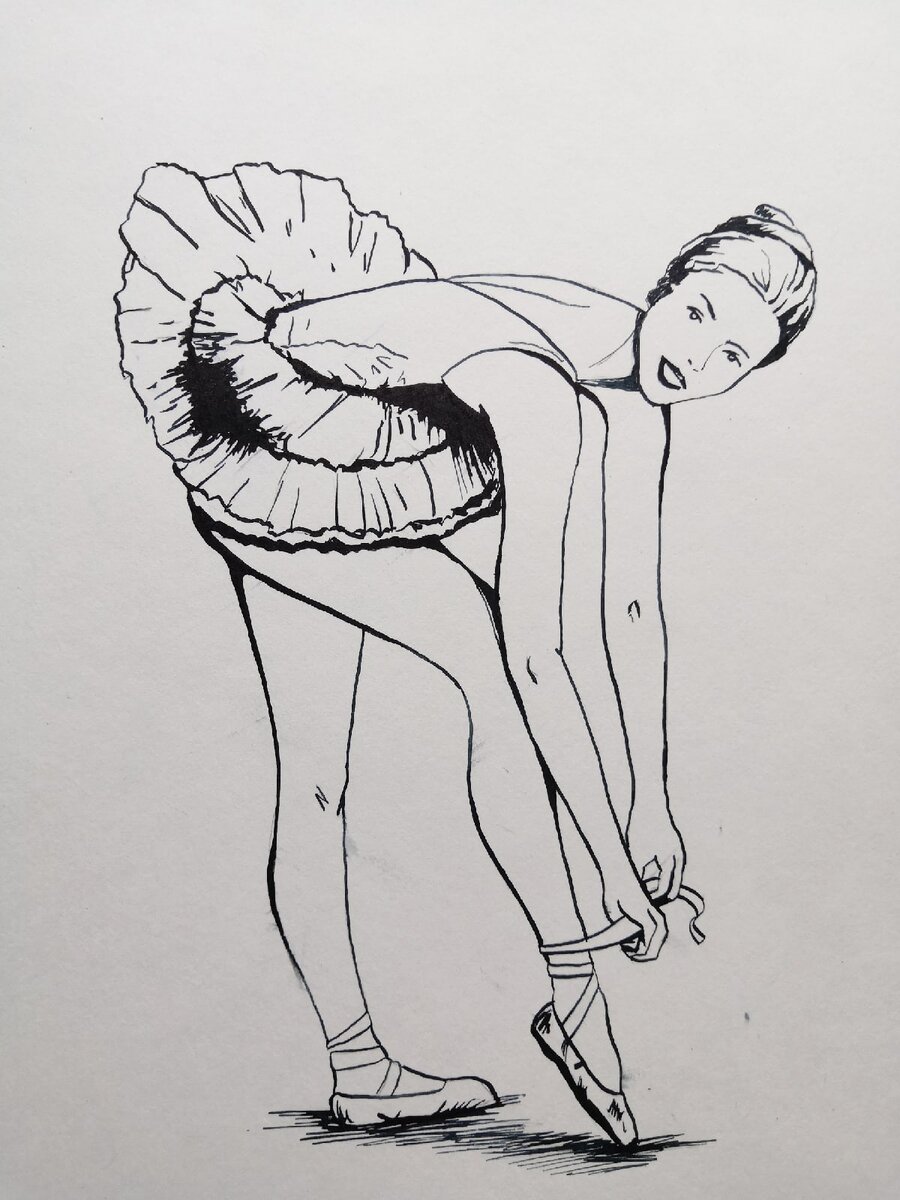 Женская фигура с боку, тушь