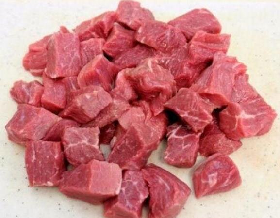 Говядина, нарезанная кусочками