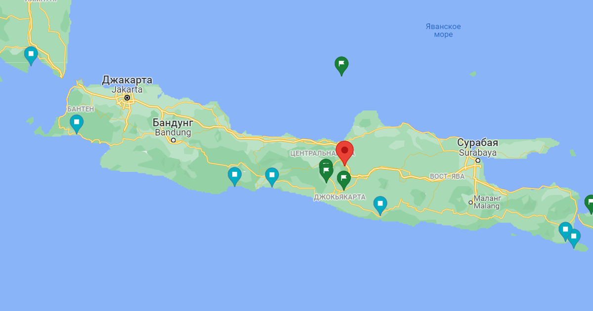 Красная точка - Салатига, рядом с Семарангом