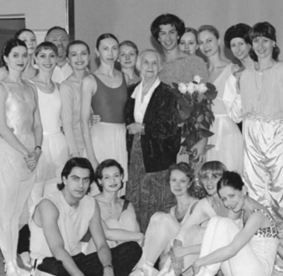 Класс Марины Семеновой в день ее 90-летия