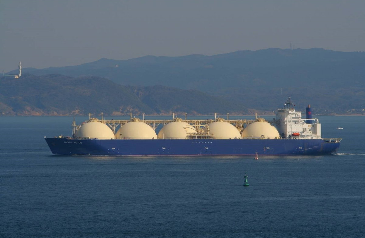 Байден запретил экспорт спг. СПГ ГАЗ танкер. Газовоз СПГ. Танкер перевозящий сжиженный природный ГАЗ. Freeport СПГ.