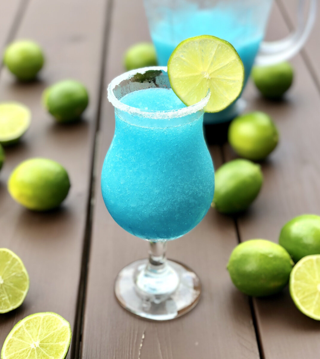 голубая лагуна коктейль. голубая лагуна blue lagoon коктейль. коктейль лагуна рецепт. коктейль блю голубая лагуна. голубая лагуна коктейль алкогольный.