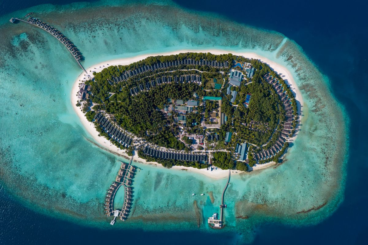 Joy maldives 5. Мальдивы Furaveri Island Resort. Остров Фуравери Мальдивы. Furaveri Island Resort & Spa Мальдивы. Атолл Раа Мальдивы.