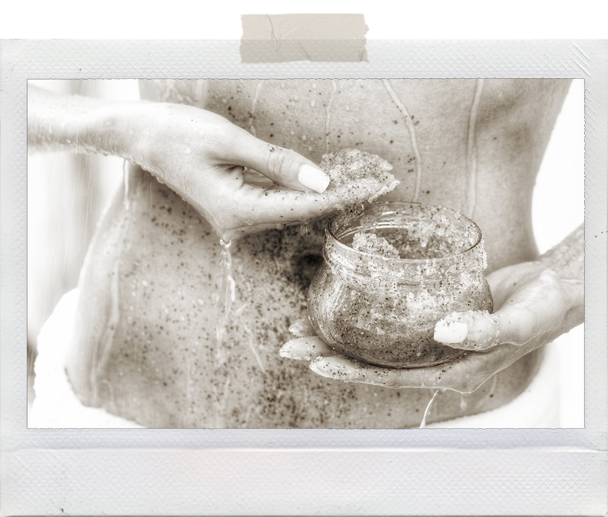 Основное предназначение скраба помочь нам избавиться от омертвевших клеток, делая кожу гладкой и сияющей. 