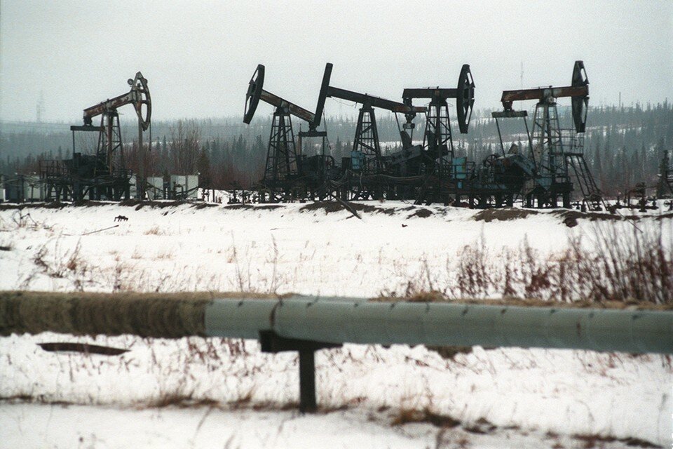     Цена нефти Brent опустилась ниже 93 долларов за баррель впервые с февраля 2022 года Владимир ВЕЛЕНГУРИН