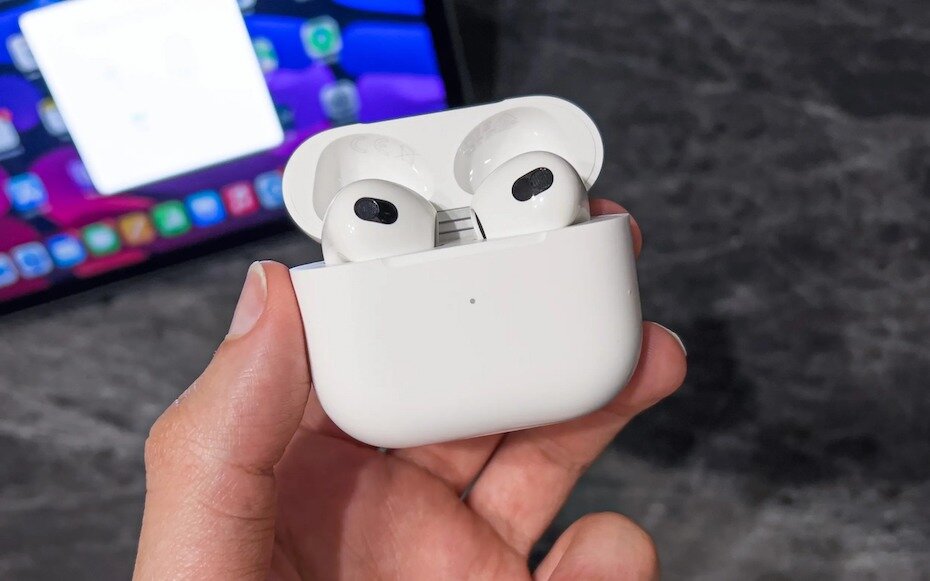    AirPods