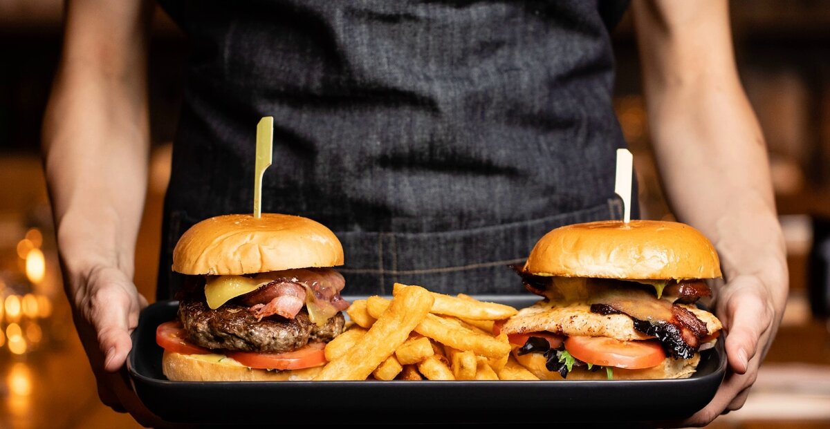     от каких продуктов и блюд стоит отказаться перед перелетом unsplash.com