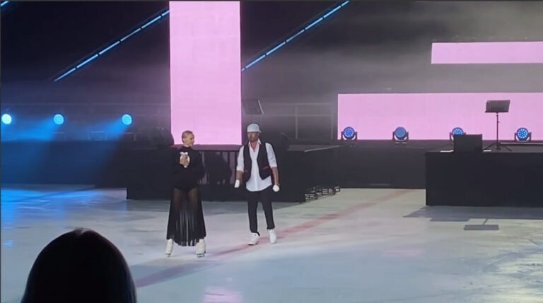    Фигурист Роман Костомаров впервые после выписки из больницы вышел на лед спорткомплекса Андрей Севостьянов