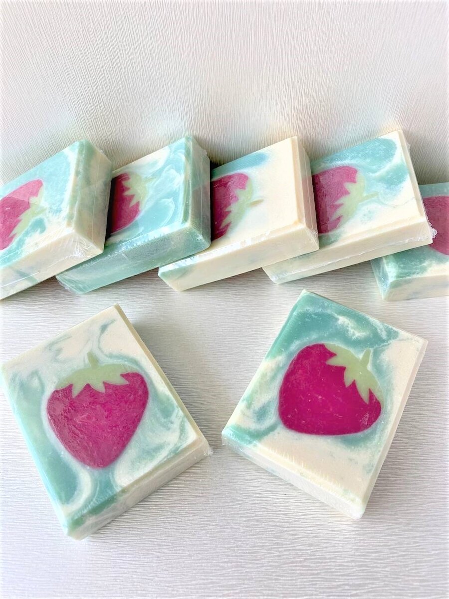 Мыло с нуля от Arsapone в технике объемное моделирование (фото автора)