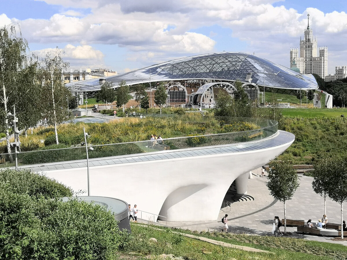 Ландшафт парка разрабатывал интернациональный консорциум - команда Diller Scofidio + Renfro (Нью-Йорк)