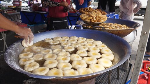Популярные уличные пончики! Фастфуд с карри - малайзийская уличная еда
