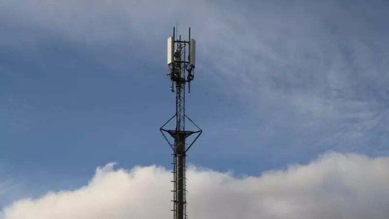     Мужчина украл 12 аккумуляторных батарей на 86 тысяч рублей.