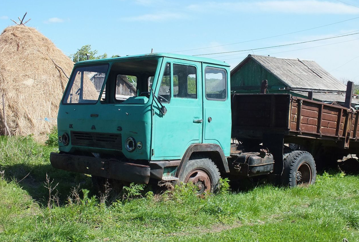 Каз это. Каз-608 Колхида. Автомобиль Колхида каз 608. Каз-606 Колхида. Грузовик каз 608в Колхида салон.