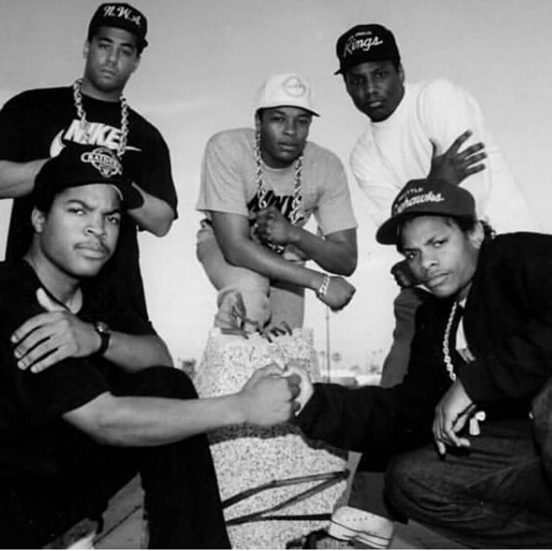 Группа n 9. Рэп группа NWA. Ice Cube NWA. NWA исполнители. Dr Dre NWA.