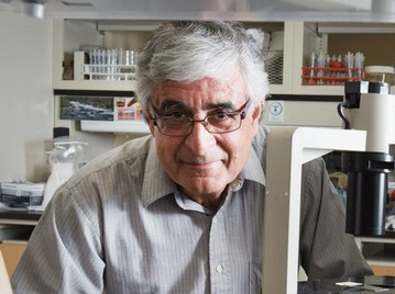Dr. Eleftherios Diamandis