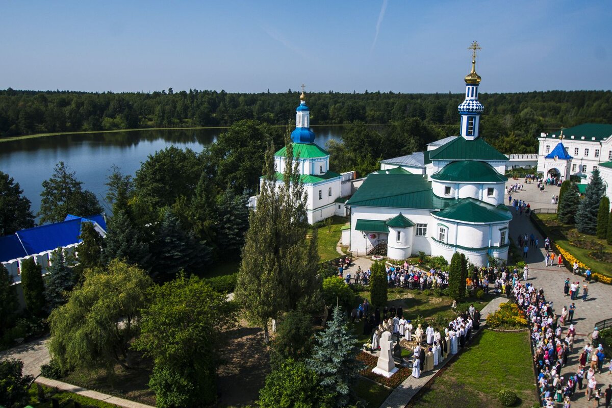 Фото мужского монастыря