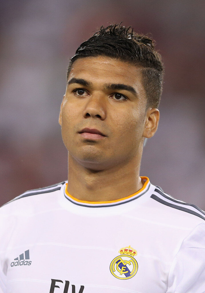 Casemiro футболист. Карлос касемиро. Каземиро реал мадрид. Карлос касемиро. Каземир реал.