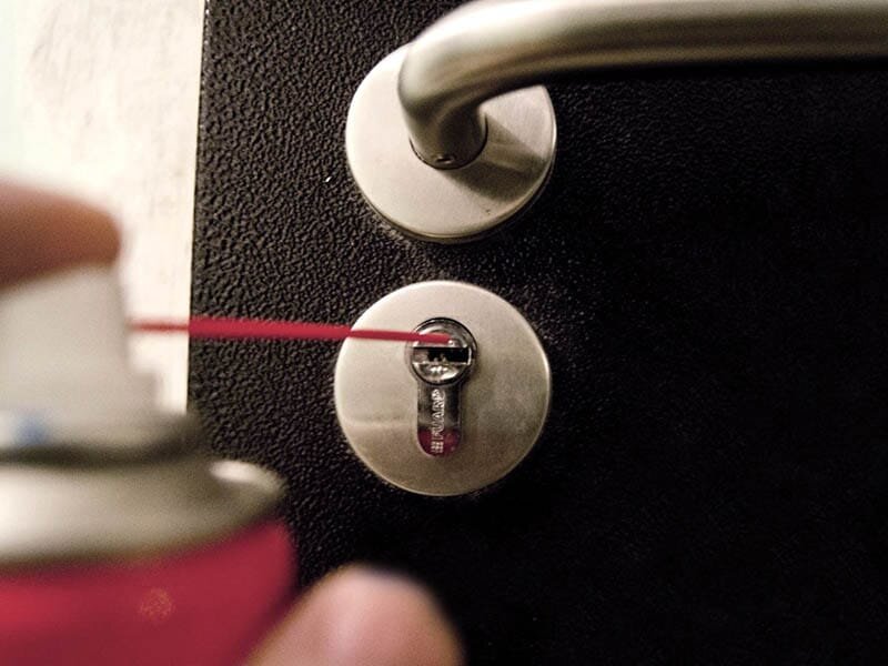 Застрял ключ в замке двери: как вытащить и что делать? | юлия ...