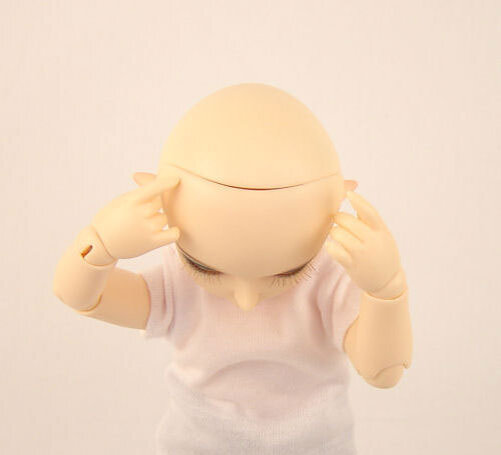 Затылочная часть головы куклы.