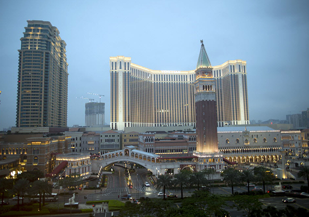 Доходы китайской территории от игорного бизнеса оказались в 2013 году в семь раз выше, чем у Лас-Вегаса 