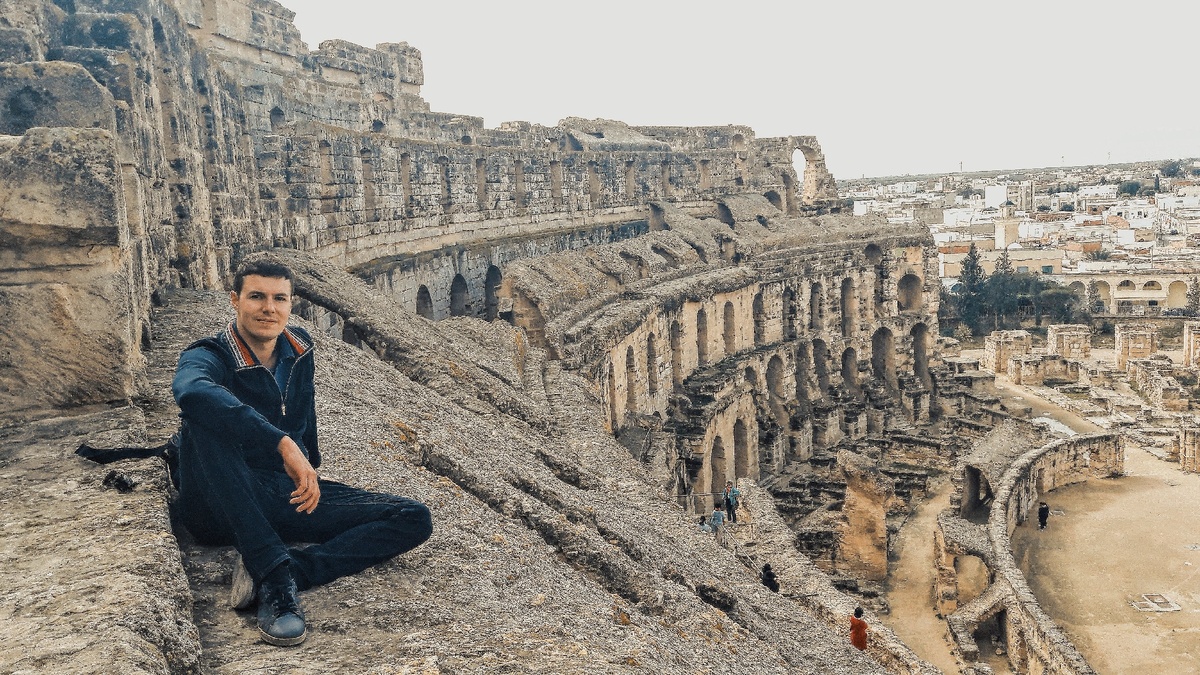 Колизей в Эль-Джеме гораздо атмосфернее своего Римского собрата. Ради этого стоило преодолевать тяжёлый путь из столицы. 