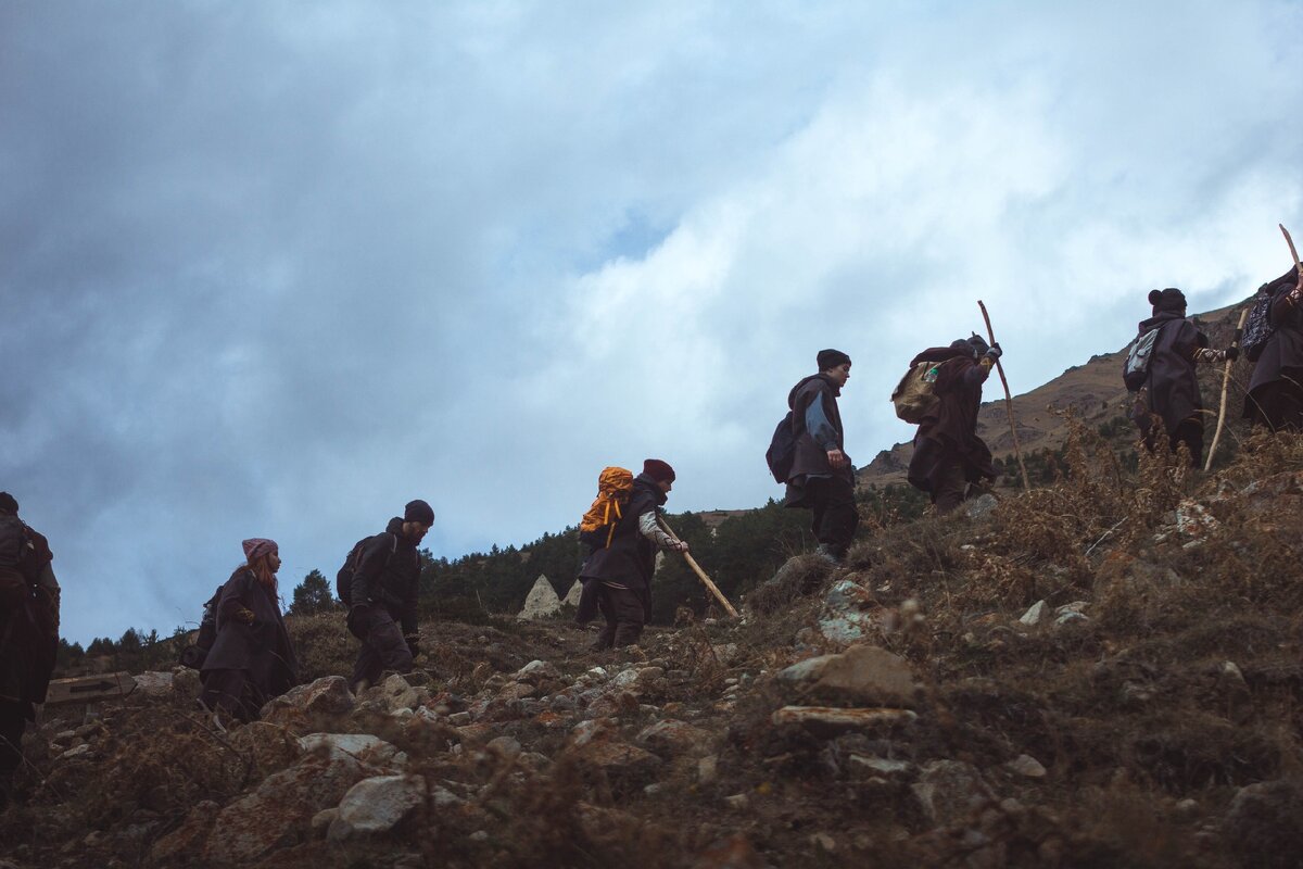 Приключения стали нашим постоянным занятием. Но мне хотелось дальних путешествий.
