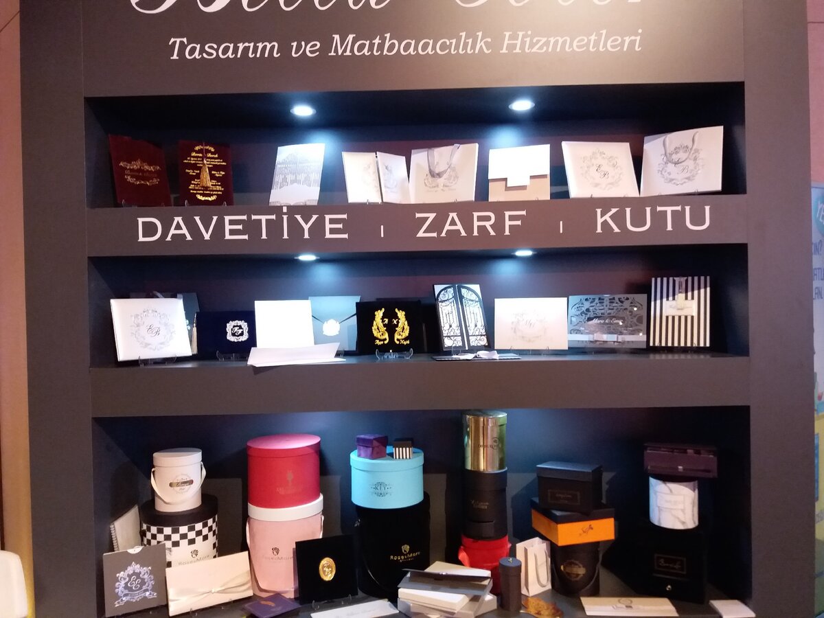 Наш стенд с фирменной продукцией на свадебной выставке