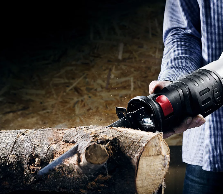 Раньше я представлял при разговорах о сабельной пиле что-то такое.. очень далекое от электромонтажа