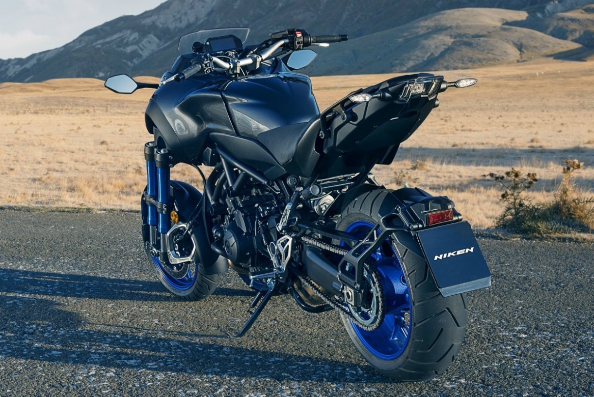 Yamaha Niken вид сзади