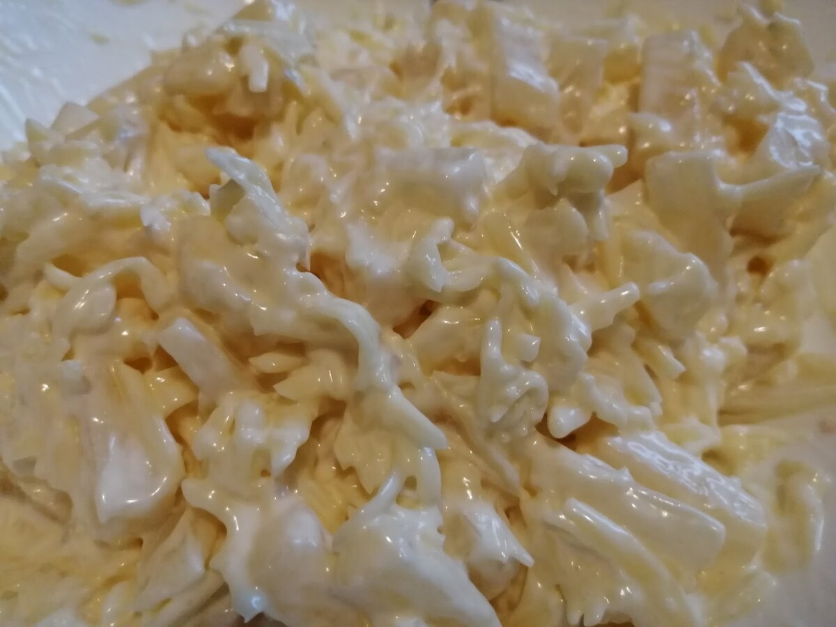 Салат из сыра с ананасами. Фото Светы Давыдовой