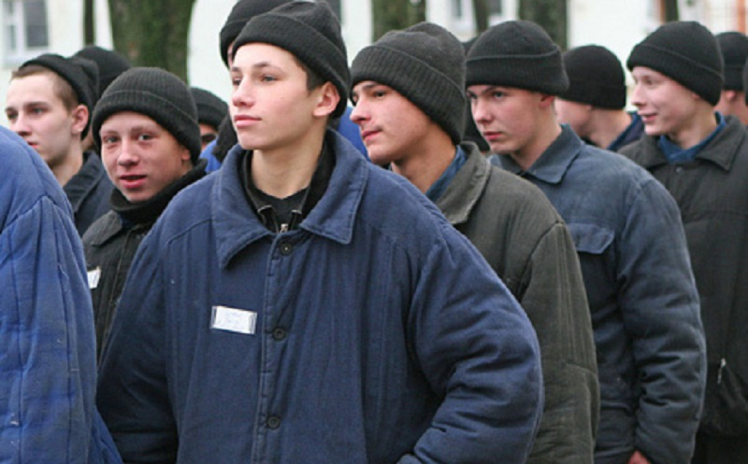 Преступники в обществе. Несовершеннолетние преступники. Преступность молодежи. Правонарушения подростков. Несовершеннолетние правонарушители.