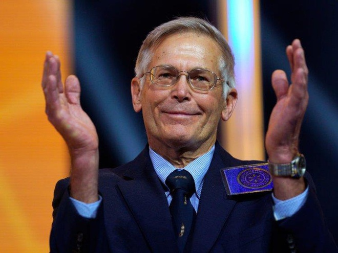 Джим Уолтон