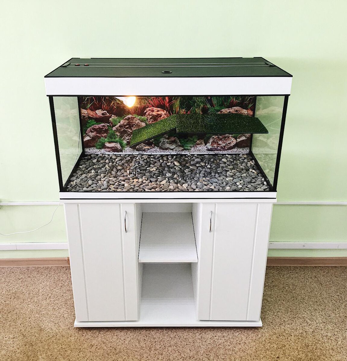 Аквариумы на заказ в Москве.