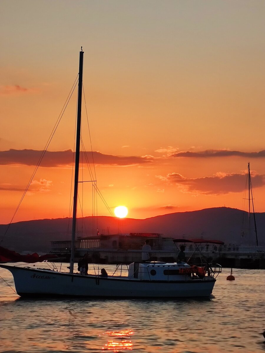 Геленджик на закате