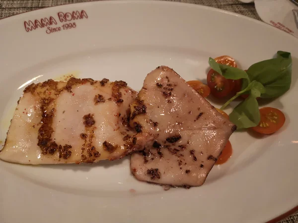 Популярное, но дорогое кафе в Сочи - Mama Roma, мои впечатления
