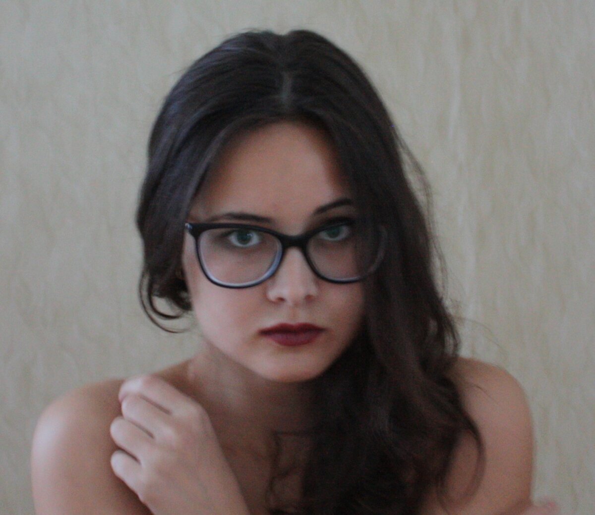 Для любителей дискриминации по возрасту: мне 25, и я уже училась, жила и работала в Европе и в Юго-Восточной Азии, так что не стоит меня оскорблять. Я знаю, о чём пишу :) А остальным - добро пожаловать ко мне на канал, обязательно подпишитесь, чтобы не пропустить новые статьи!