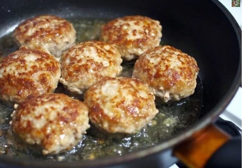 Вкуснейшие котлетки с пылу с жару!