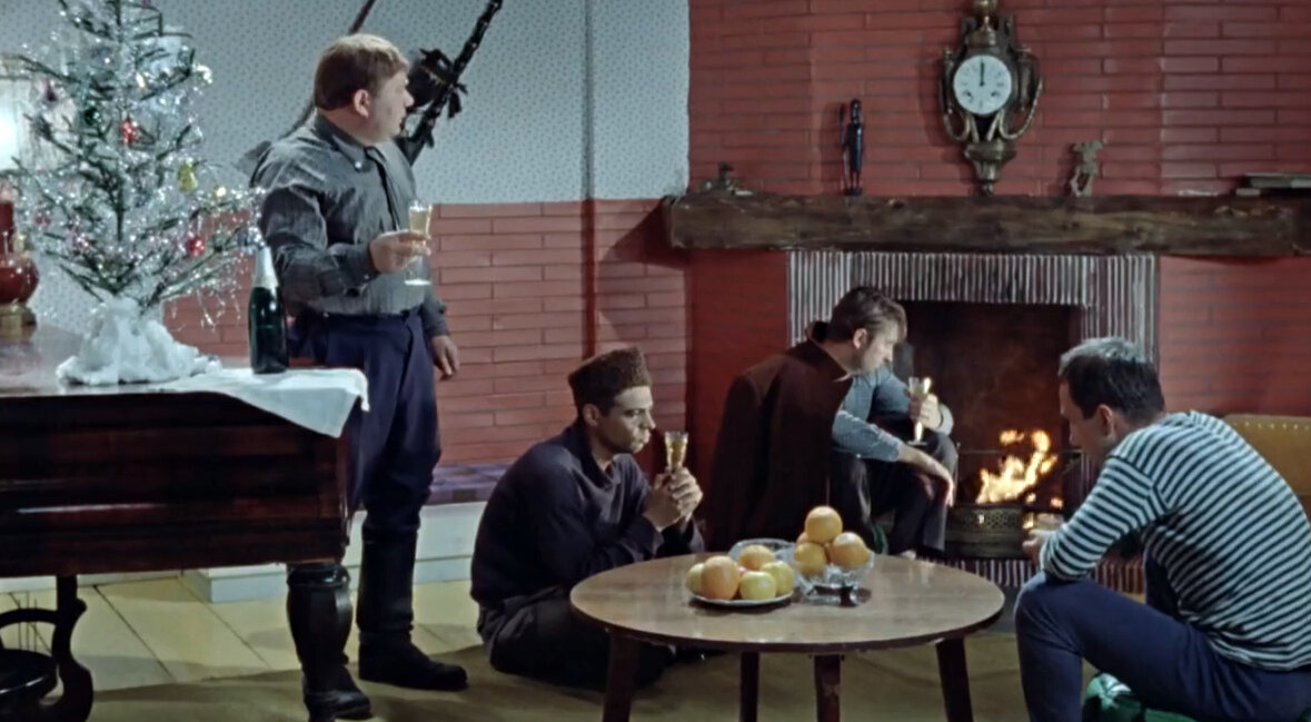 Кадр из кинофильма "Джентльмены удачи", 1971 г.. режиссер Александр Серый, сценаристы Георгий Данелия, Виктория Токарева, композитор Геннадий Гладков (скриншот)