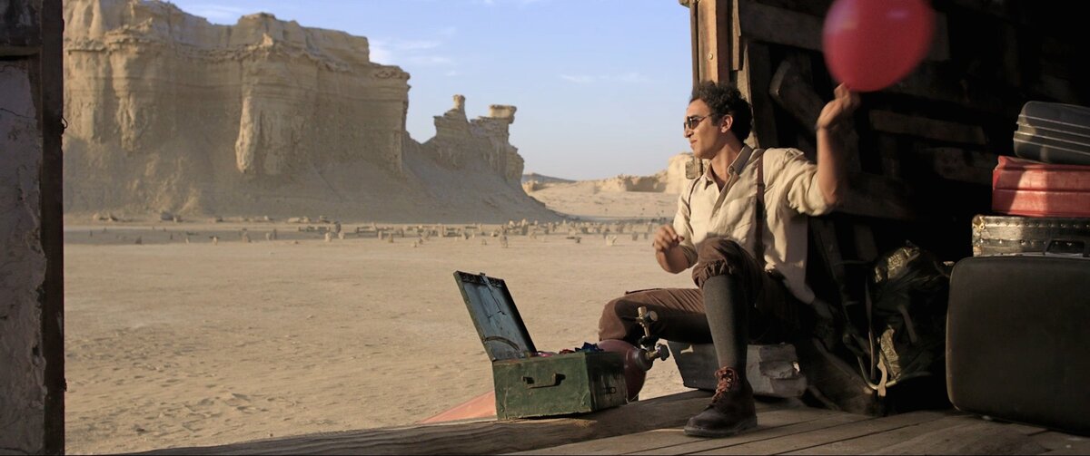 shot from "A Dragon Arrives"/2016/Mani Haghighi/Crossfadefilms, Dark Precursor Productions /Источник - Kinopoisk.ru