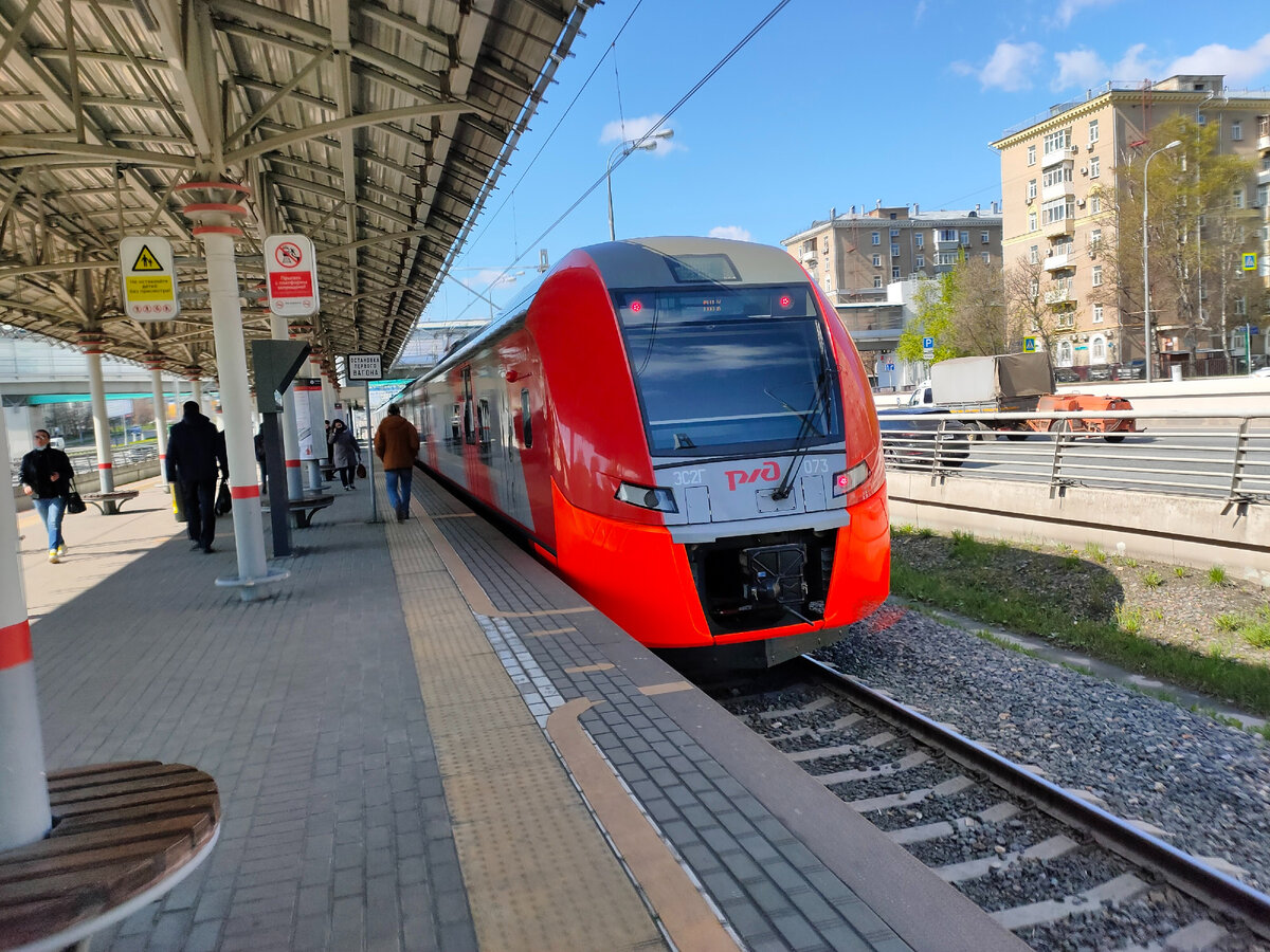 "Ласточка" ЭС2Г - 073, на Московском Центральном Кольце.