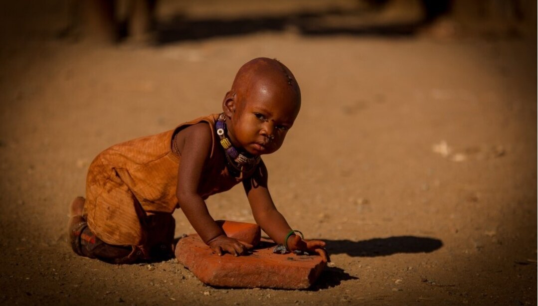 дети африканских племен. дети африканских племен. племя химба в намибии. дети племени химба. африканка с ребенком.