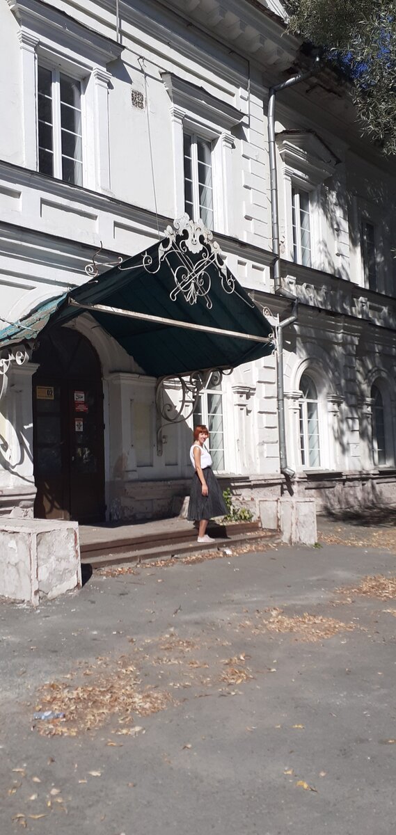 Горное училище. Адрес: Красноармейский проспект, 21 / Пушкина, 82. Авторское фото.